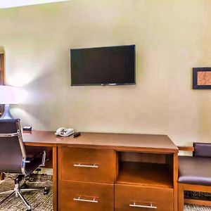 King Suite Accessible or Non-Smoking